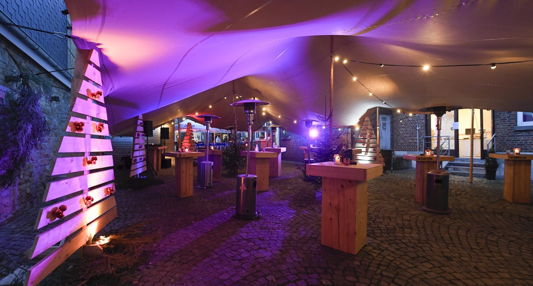 Strechtent_Mobiliar_Jeudredi_03